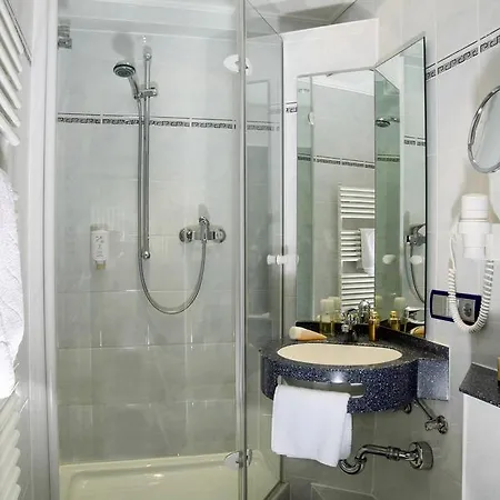 Löwen-seckenheim Hotel 3*